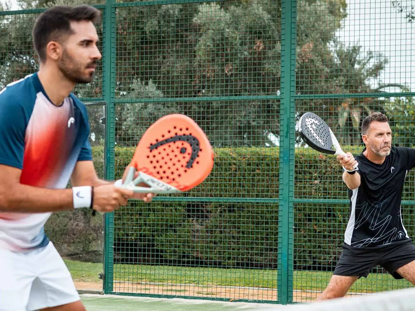 Should beginners consider playing with high end rackets ? – Padel USA